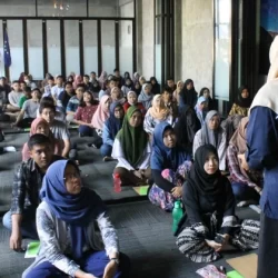 English Studies marupakan kelas-kelas berdurasi 2 minggu atau 1 bulan dimana peserta bebas memilih kelas yang mereka inginkan. English Studies dibagi menjadi 3 kategori yaitu General English, Academic English dan English Assessment.