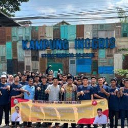 Pemerintah Aceh melalui pokok pikiran Anggota DPRA mengirim beberapa utusan pemuda santri dan santriwati untuk meningkatkan kemampuan mereka dalam berbahasa asing, terutama bahasa Inggris ke ‘Kampung Inggris’ di Kecamatan Pare, Kabupaten Kediri, Jawa Timur.